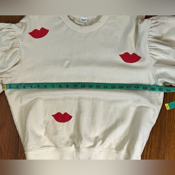 Clare V Lips Sweatshirt Cream Drop Shoulder Women’s M Anthropologie - Picture 5 of 8